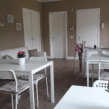 Bed & Breakfast La Rosa Tra I Laghi Meina