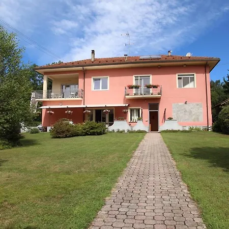 La Rosa Tra I Laghi Bed & Breakfast Meina