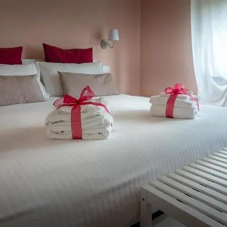 Bed & Breakfast La Rosa Tra I Laghi *