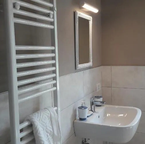 La Rosa Tra I Laghi Bed & Breakfast