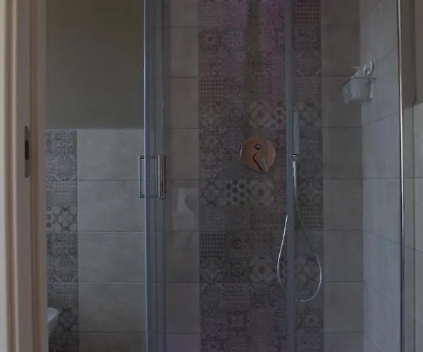 La Rosa Tra I Laghi Bed & Breakfast